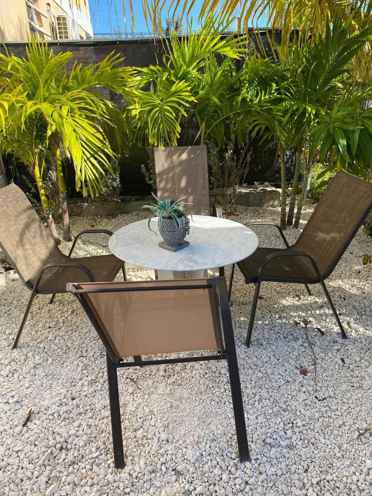 Island Vibes Point Of View- Near & Airport * Nassau