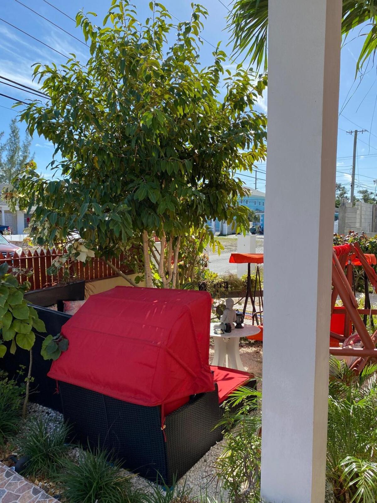 Island Vibes Point Of View- Near & Airport